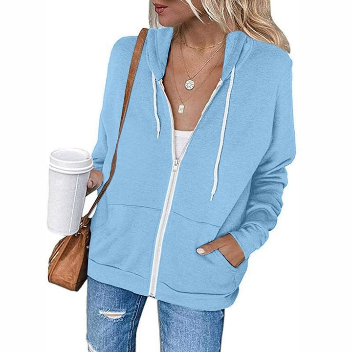Kvinders casual hoodie lavet af letvægts, åndbart materiale med praktiske lommer Stilla
