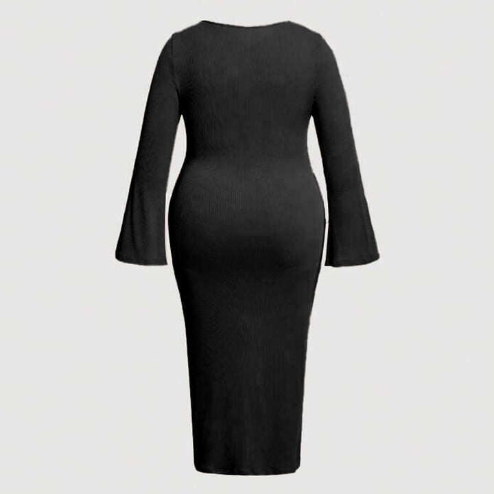 Dame elegant omslagsskjorte med feminine flæsedetaljer og dyb V-udskæring Stilla