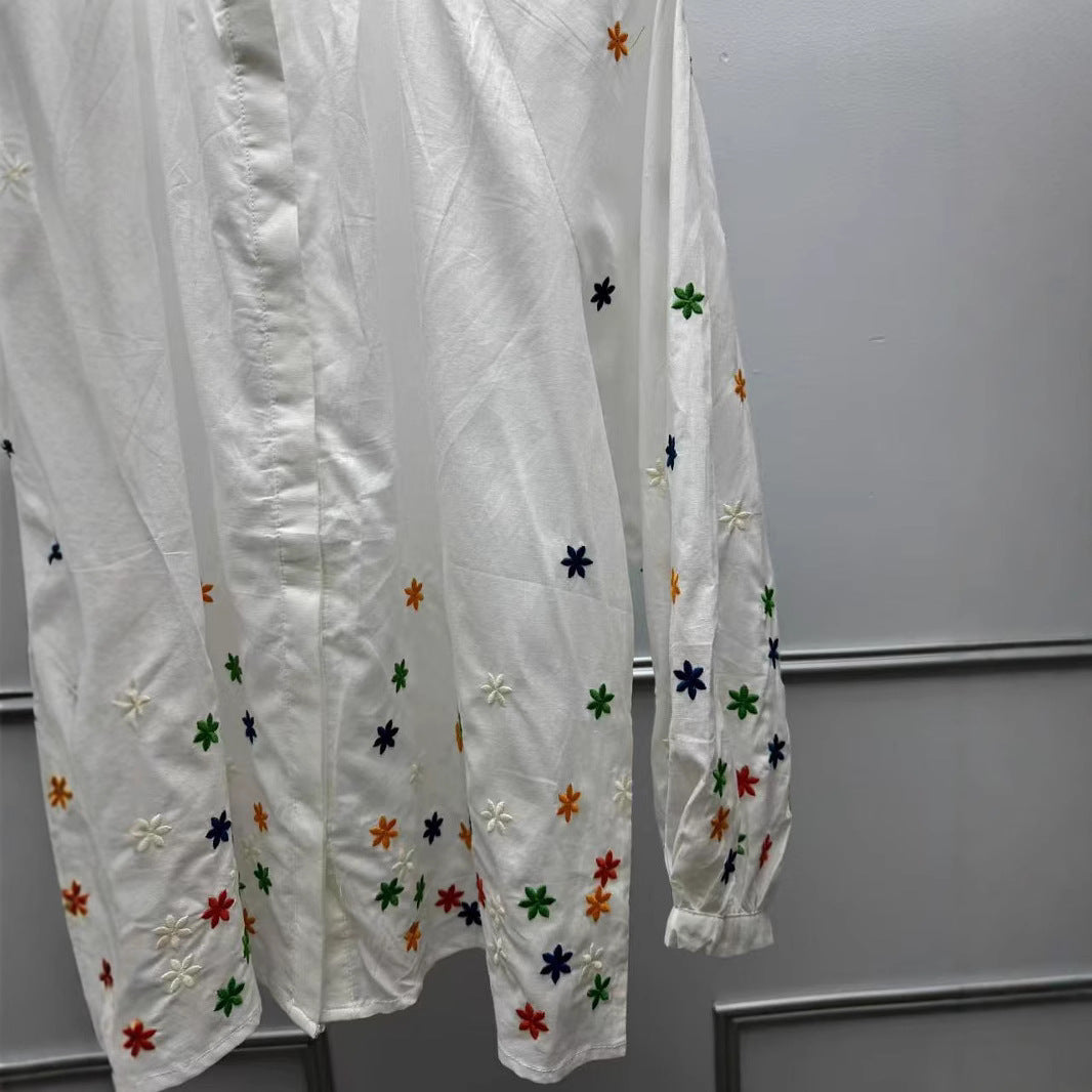 Damebluse med blomstermotiv og rynket ærme Stilla