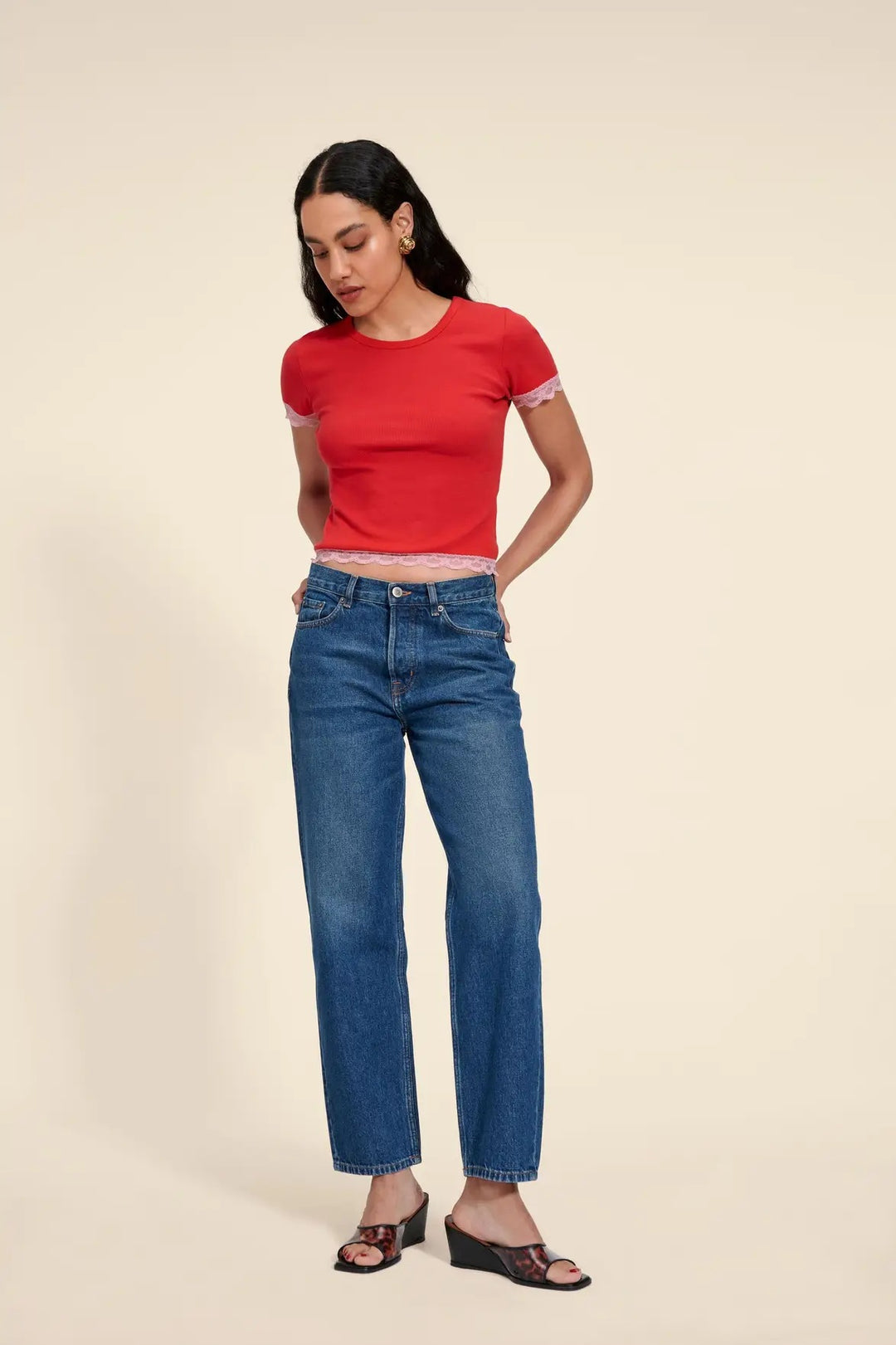 Dame Crop-Top med elegante spidsedele og moderne snit Stilla