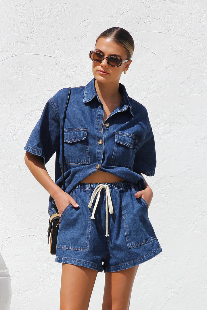 Dame fritidssæt lavet af let denim med dyreprint Stilla