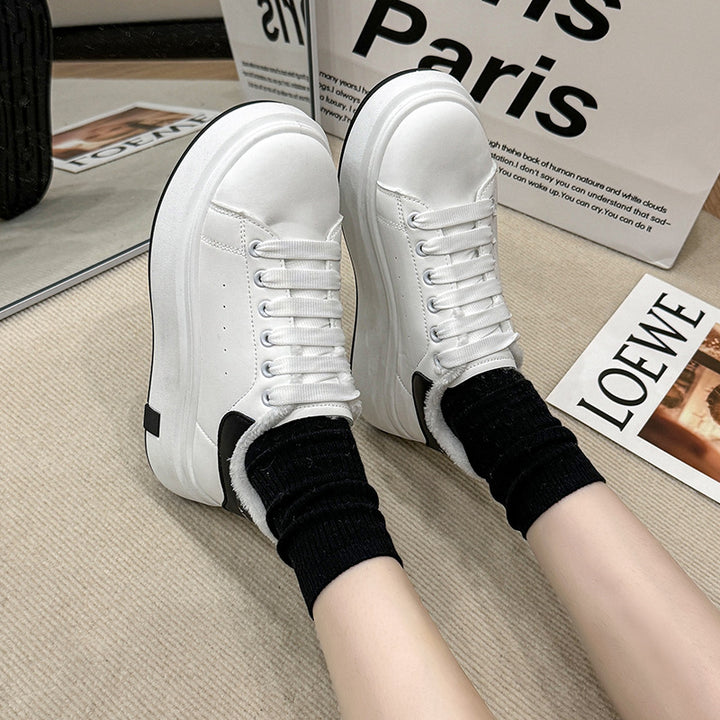 Dame Komfort Sneakers med blødt fore og skridsikker profilsåler Stilla