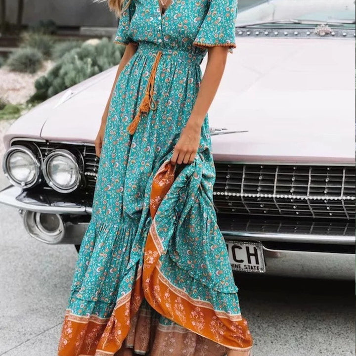 Dame Boho Maxikjole med flydende skæring og unikt blomstret design Stilla