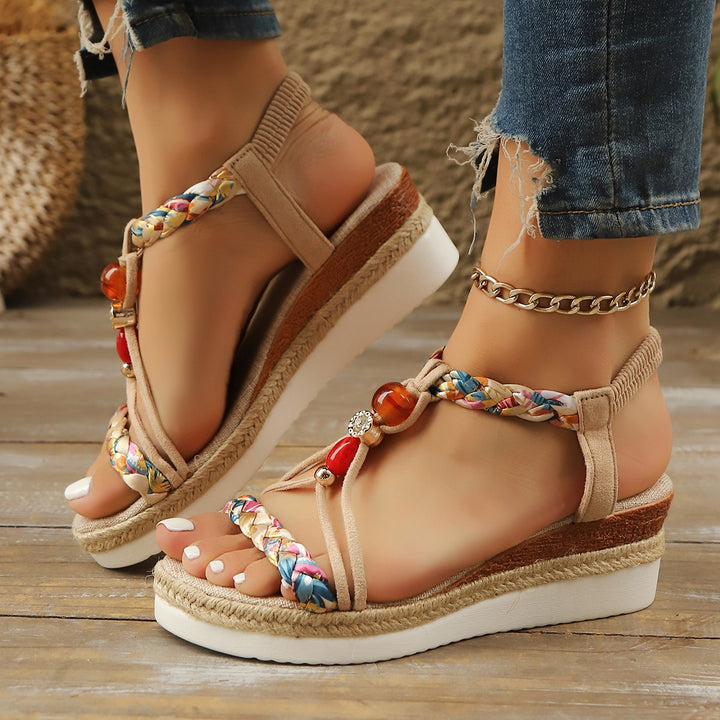 Dame Wedge-sandaler med elegant applikation og fleksibel fodseng Stilla