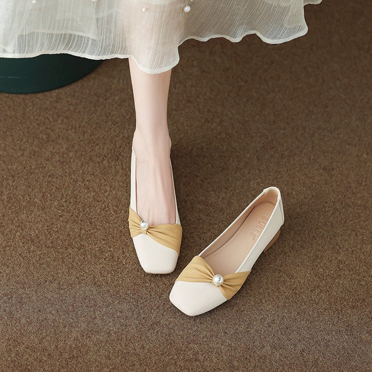 Dame elegante ballerinaer med moderigtigt bånd-detalje og perlepræget accent Stilla