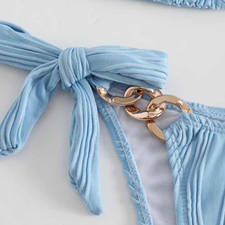 Dame Triangel-Bikini-Sæt med innovativ rynkning og dekorative kædeelementer Stilla