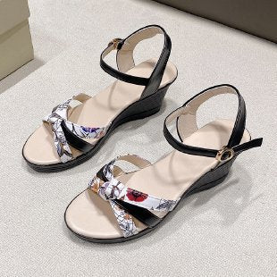 Dame wedge-sandaler med fasionabel remdesign og polstret fodseng Stilla