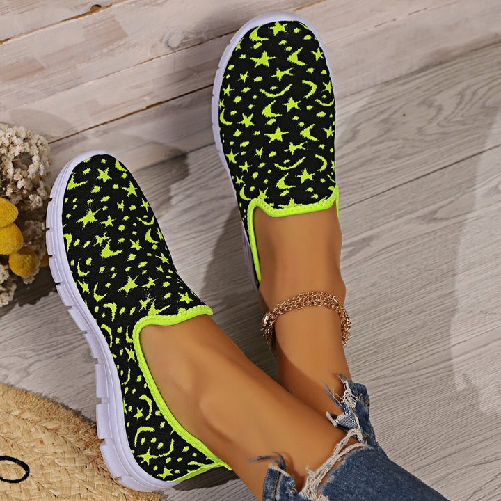 Dame Sporty Slip-On Sneakers med livligt stjernemønster og åndbar strikket overflade Stilla