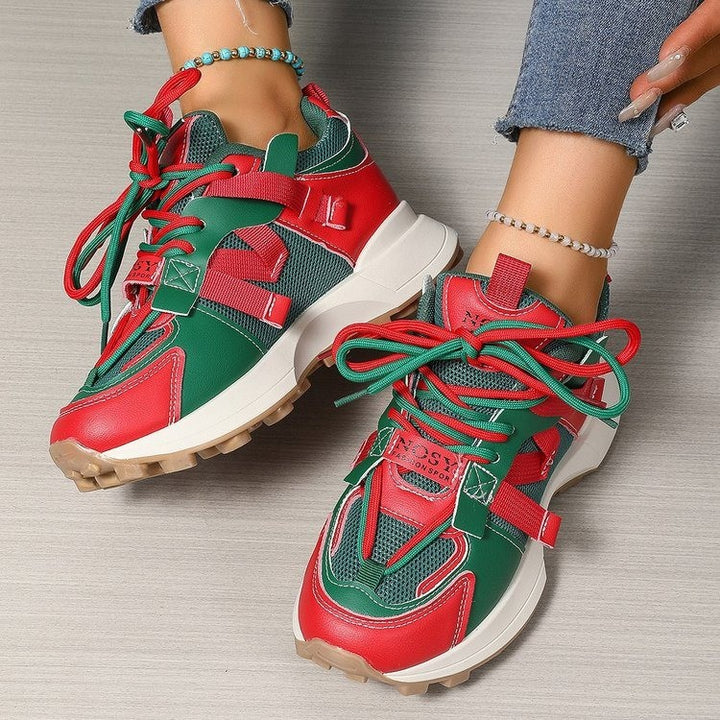 Dame Sporty Lifestyle Sneakers med markant materialmix og dæmpende sål Stilla