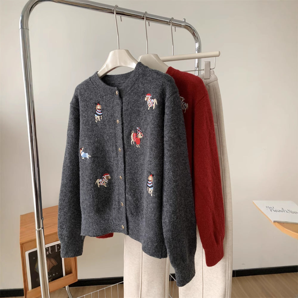 Dame cardigan med farverigt broderi design og elegant snit Stilla