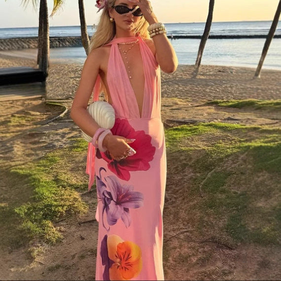 Femme Halterneck Floral Maxi Kjole med Deep V Detalje Stilla