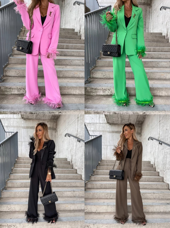Dame elegant blazer-bukse-sæt med iøjnefaldende fjerkanter Stilla