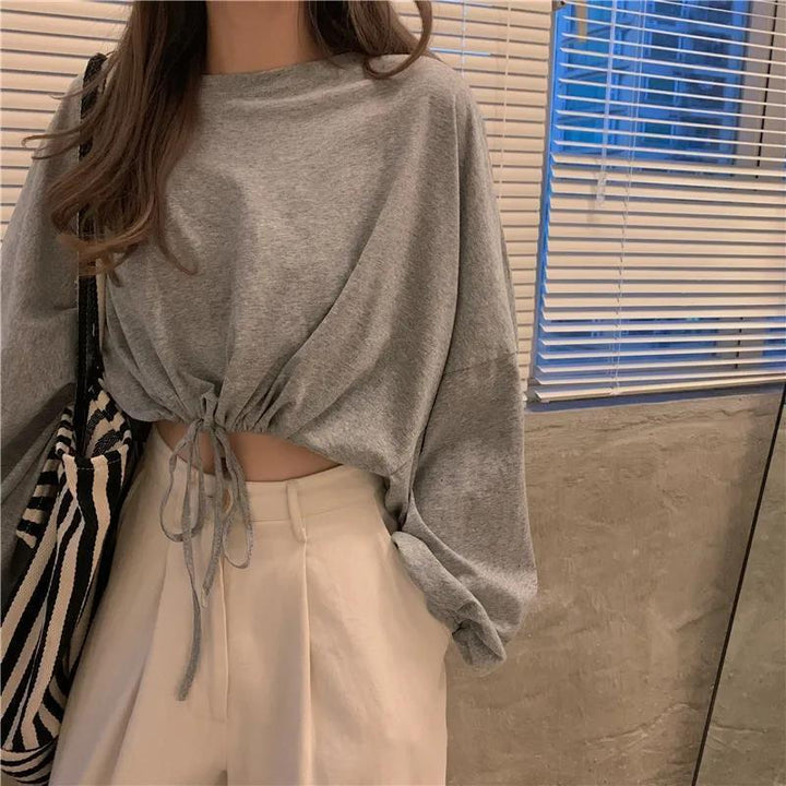 Kvinder Cropped Sweatshirt med innovativ snor og overdimensionerede ærmer Skovae