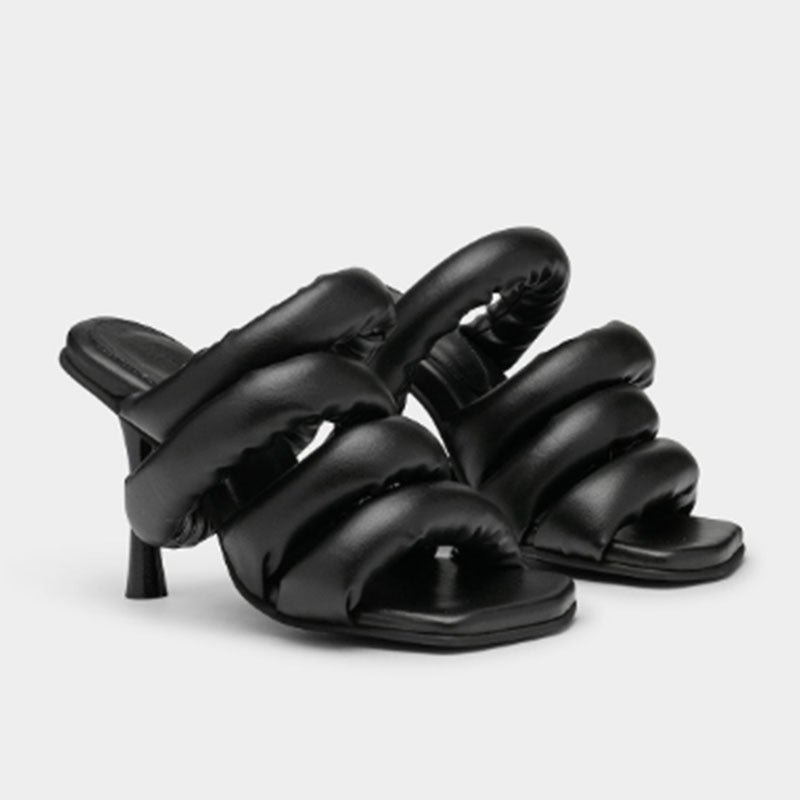 Femme Strappy High-Heel Slide Sandaler med polstret detaljer Stilla