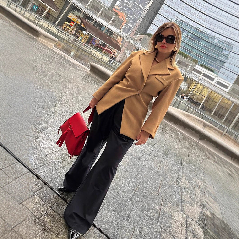Dame Elegant oversized Blazerjakke med knapdetaljer og moderne silhuet Stilla