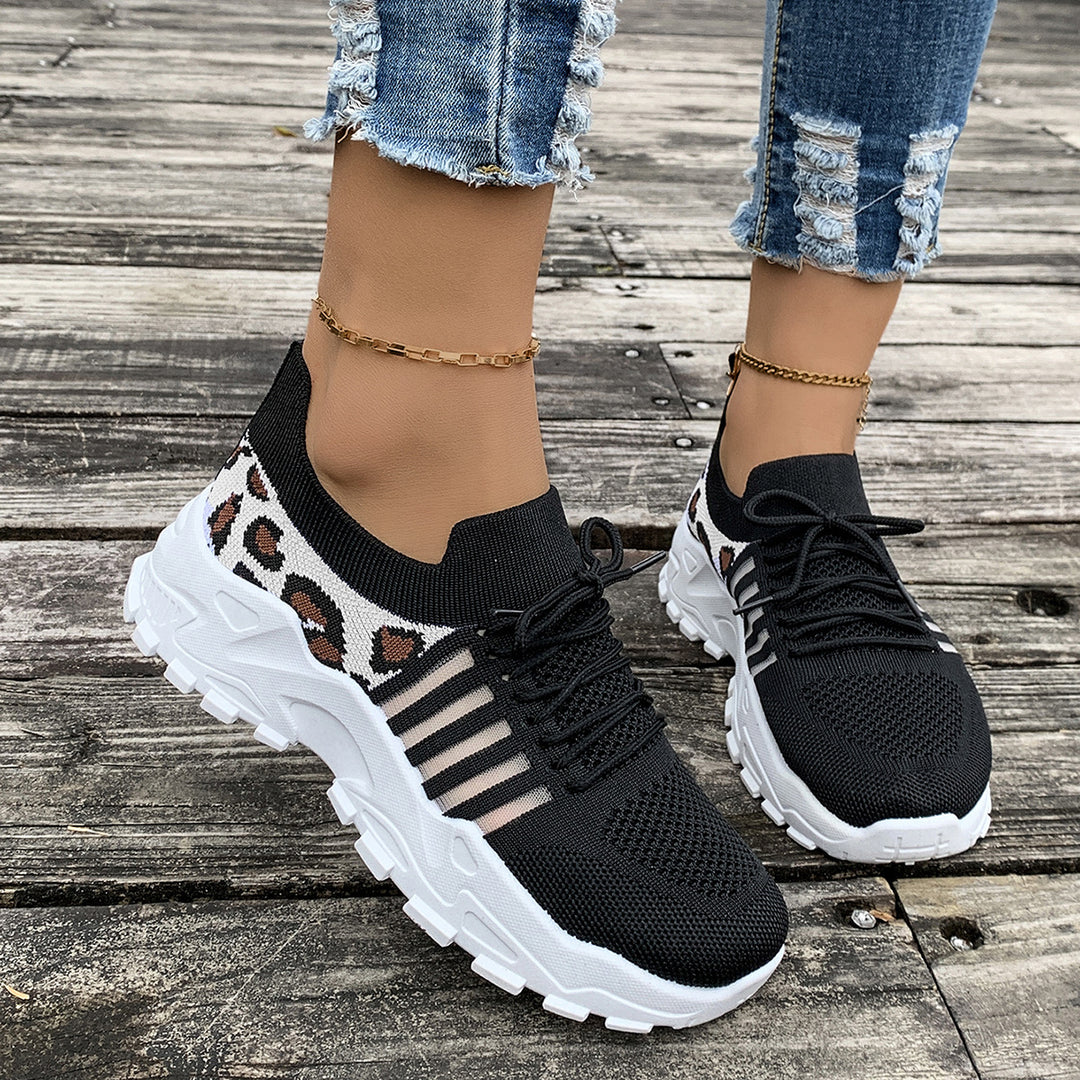 Dame Sporty Sneakers med åndbart strikket overflade og fleksibelt såleprofil Stilla