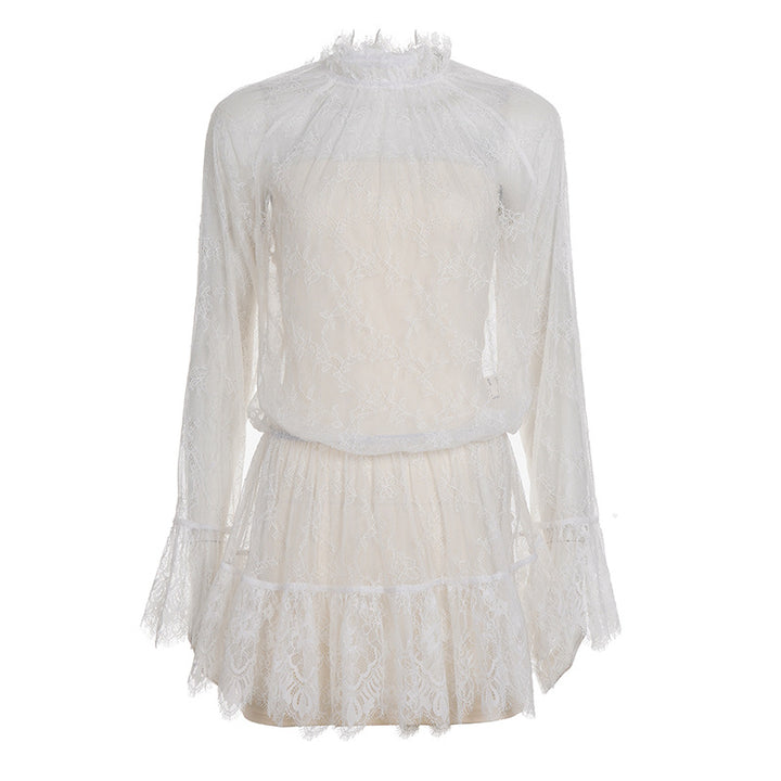 Dame spidsbluse med detaljeret volang og elegant snit Skovae