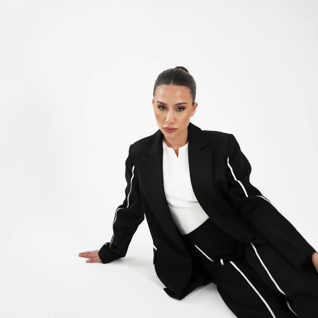 Kvinders elegante blazer sæt med fashionable kontrastdetaljer Skovae