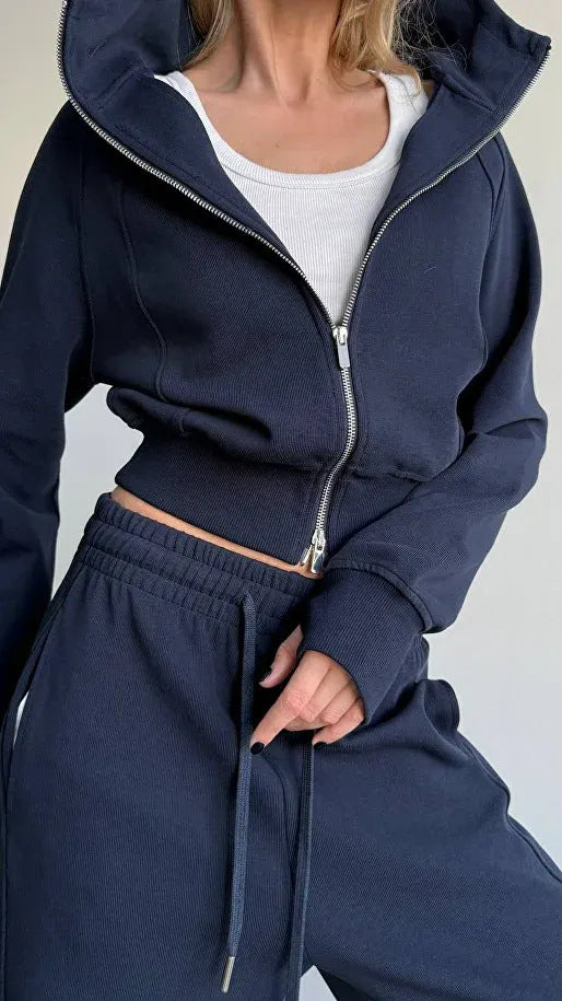 Kvindernes sporty loungewear sæt med høj krave og elastisk talje Skovae