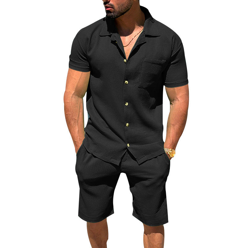 Herre casual to-delt fritids sæt lavet af ribbet jersey med skjortekrave, knaplukning og shorts Skovae