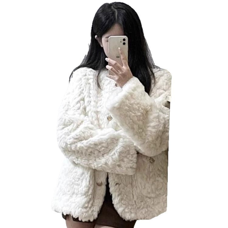 Dame mode cardigan med blød plys og dekorative knapper Stilla