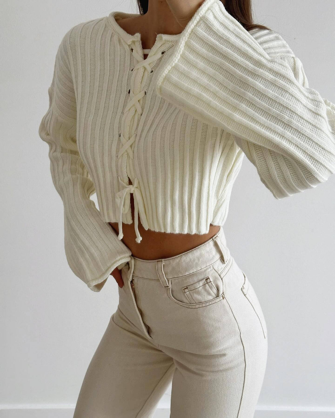Kvindernes løse strikket sweater med kabeldesign Stilla