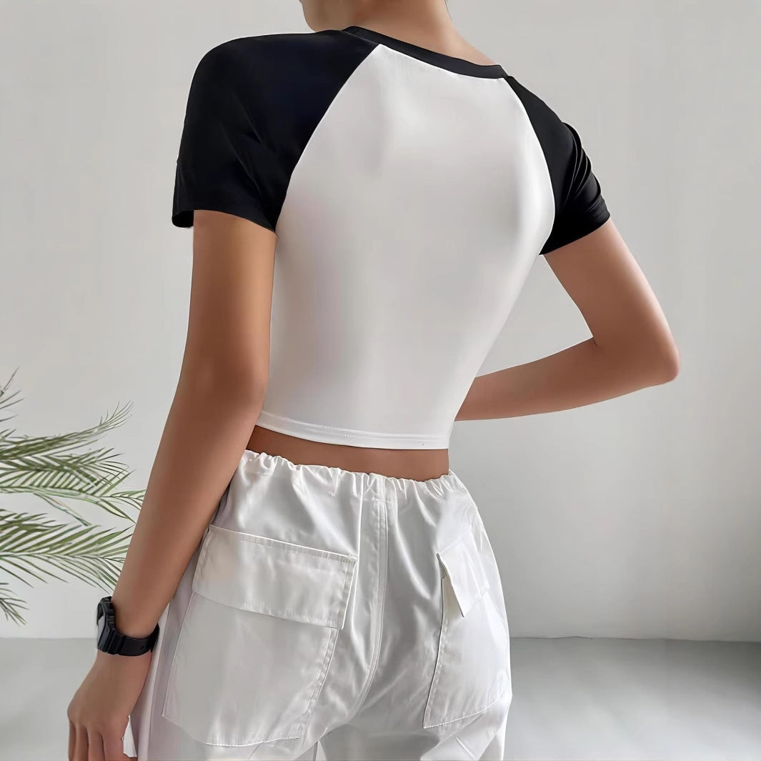 Dame Crop-T-Shirt med moderne raglan-snit og tætsiddende design Skovae