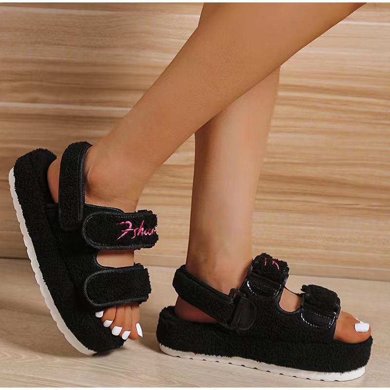 Dame komfortable Fuzzy-sandaler med justerbare velcro-lukninger og skridsikker sål Stilla