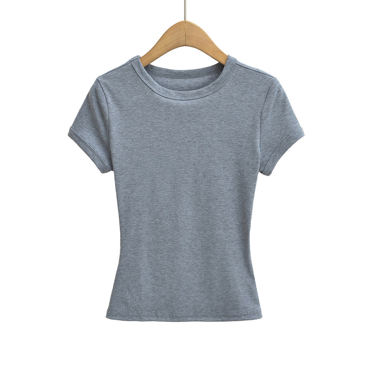 Dame Basic T-shirt med elastisk pasform og rundhalsetud Stilla