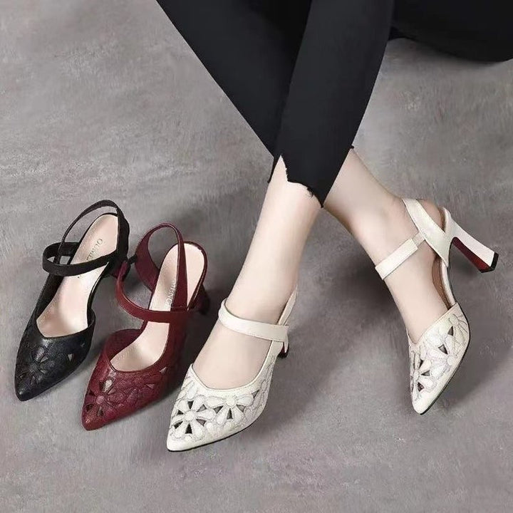 Dame elegante Riemchenpumps med floralt udskæring design og flot blokhæl Stilla