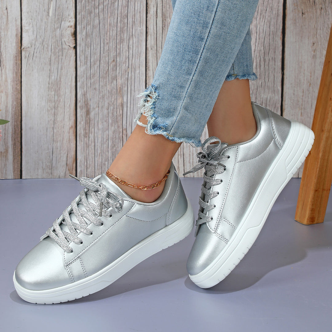 Dame Behagelige hverdagssneakers med skridsikker sål og sporty design Stilla