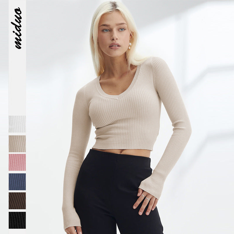Dame figurtilpasset rib-crop-top med V-udskæring og lange ærmer Stilla