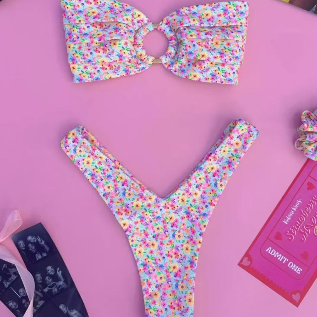 Dame bandeau-bikini med blomsterprint og sløjfe-detalje Skovae