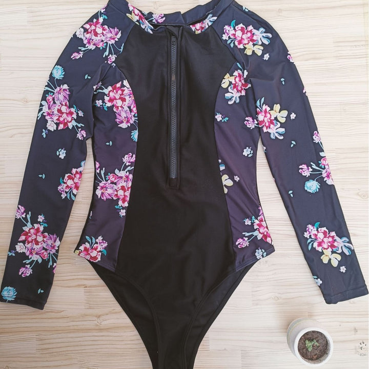 Dame Sporty Badebukser med moderne høj krave og farverigt blomsterdesign Stilla