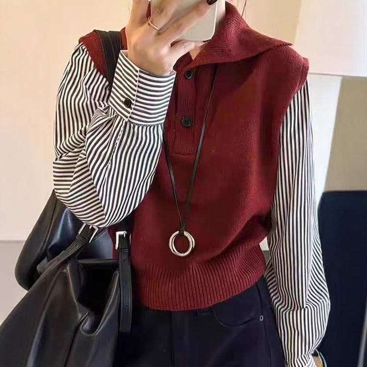 Kvindernes elegante pullover med høj krave og knapdetaljer Stilla