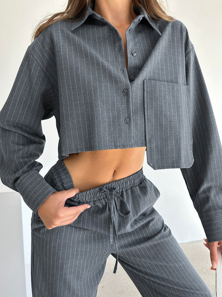 Dame sæt bestående af cropped bluse og bred bukser med elegant struktur Stilla