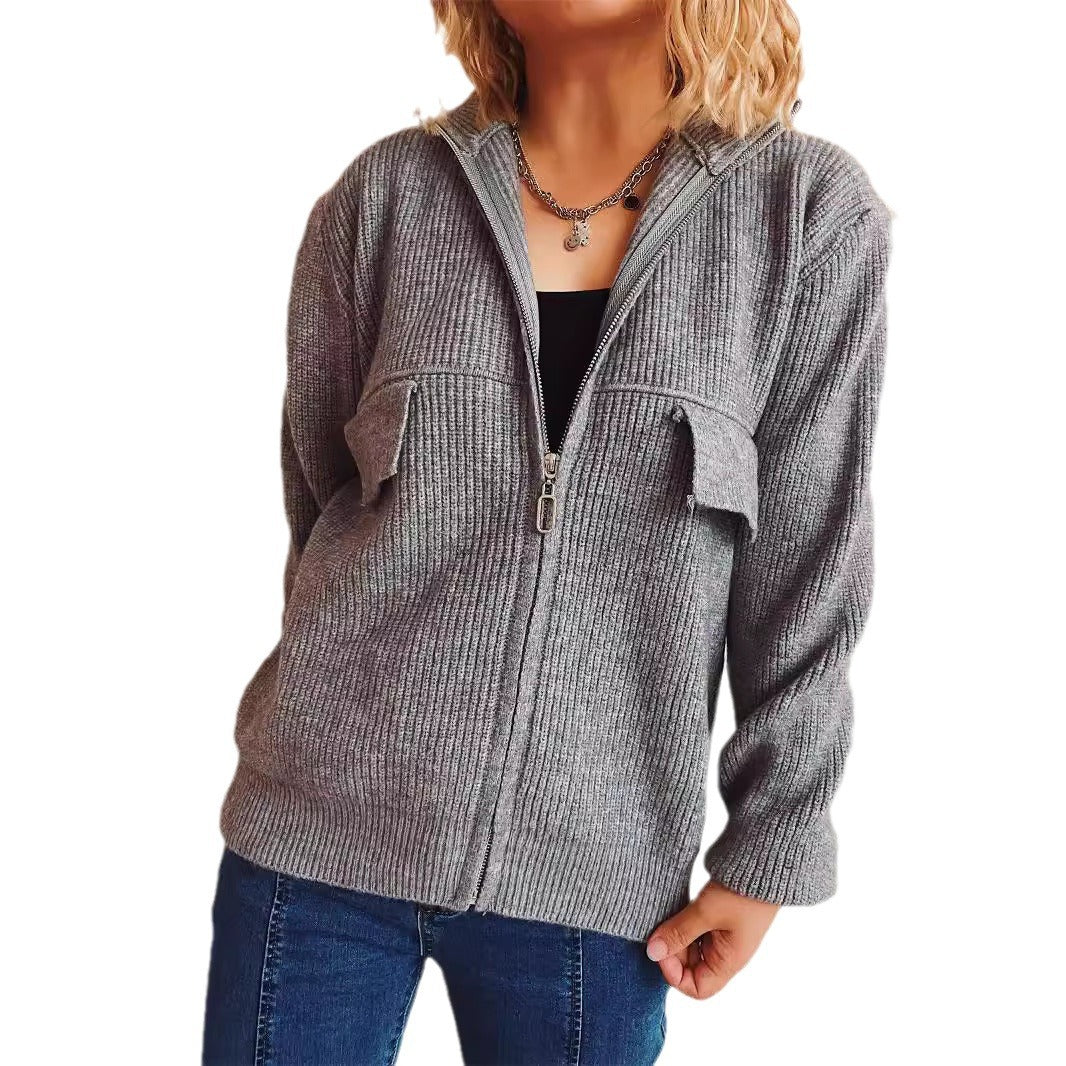 Kvinders fashionable cardigan med høj krave og praktiske lommer Stilla