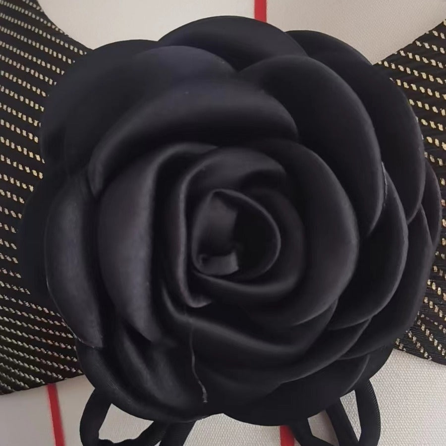 Dame Bikini-sæt med floral applikation og glamourøse accenter Skovae