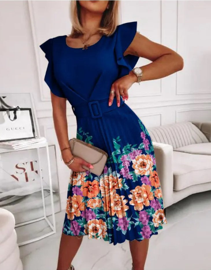 Dame Midi-kjole med voluminøse flæseærmer og elegant bælte detalje Stilla