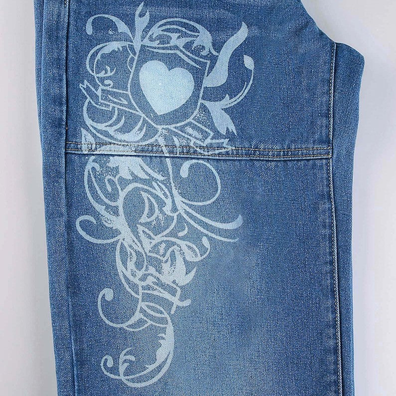 Dame baggy jeans med unikt grafisk design Skovae