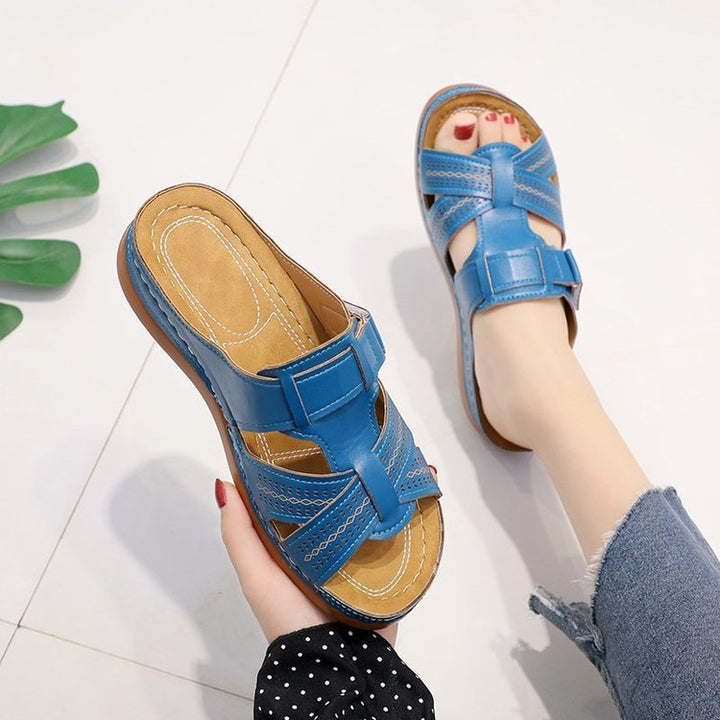 Dame sandaler med komfortable velcro-lukninger og åndbart hulmønster Stilla