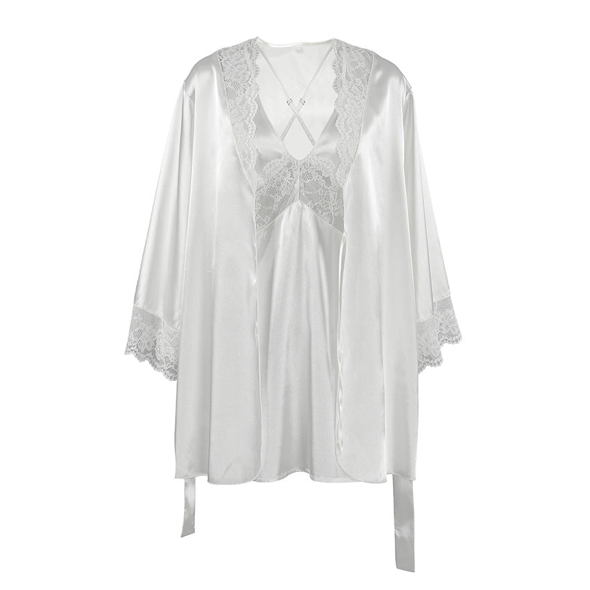 Dame Satin Morgenkåbe med elegante laceafslutninger Stilla