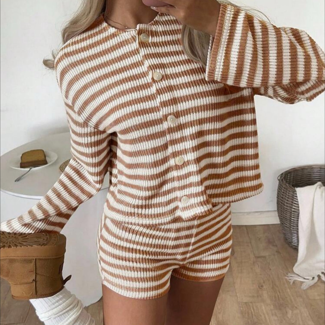 Dame casual top og shorts sæt med stribemønster Skovae