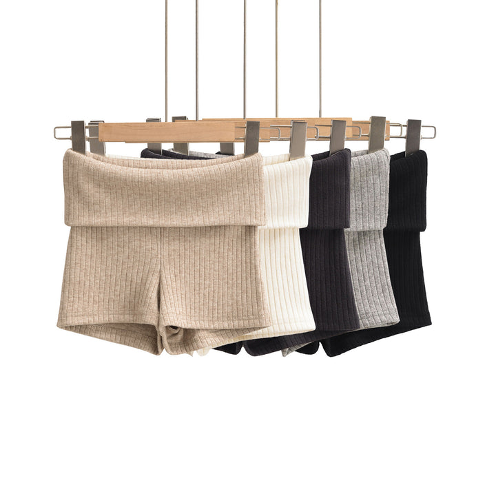 Dame Figurtilpassede Shorts med elastisk bund og ribstruktur Stilla