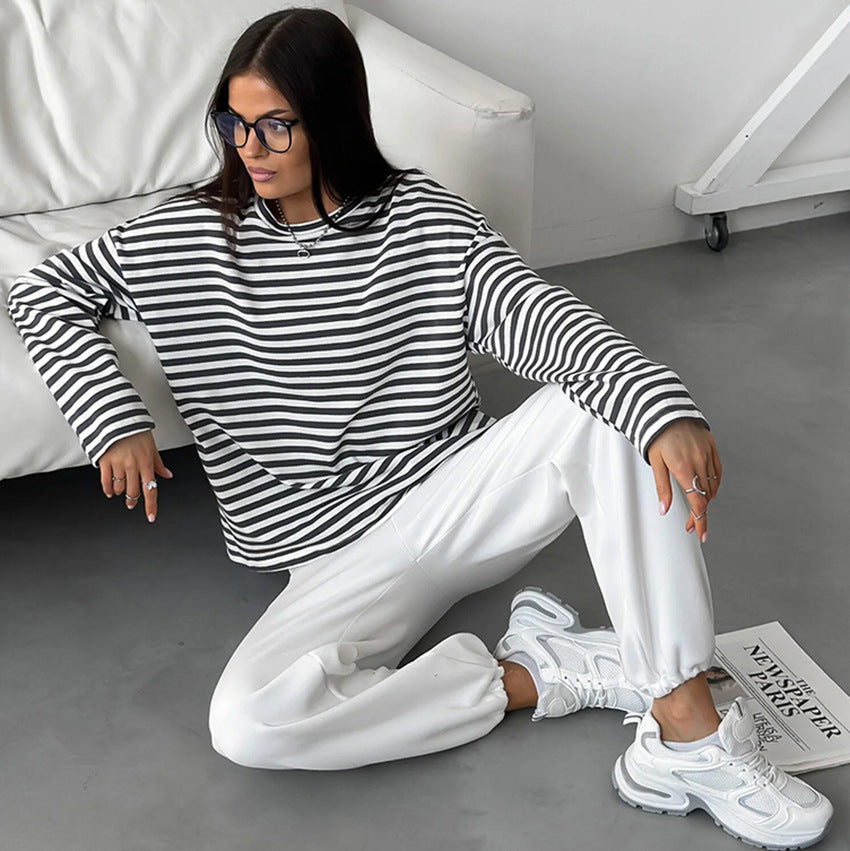 Damer stribet oversized t-shirt med afslappet snit og moderne design Stilla