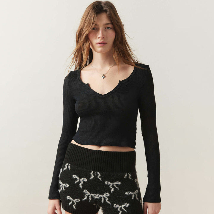 Damer kropsnær crop-top med V-hals lavet af rib-materiale Stilla