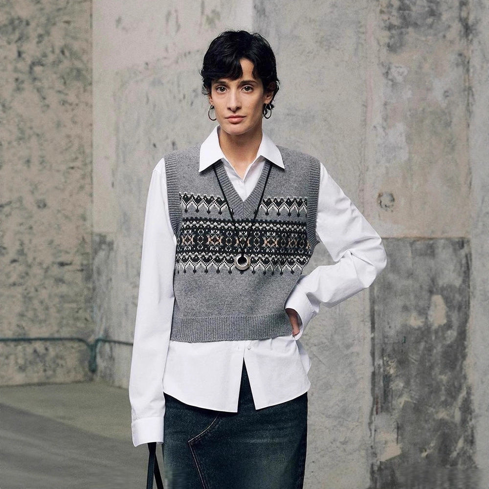 Kvinders fashionable striktrøje med V-hals og geometrisk mønster Stilla