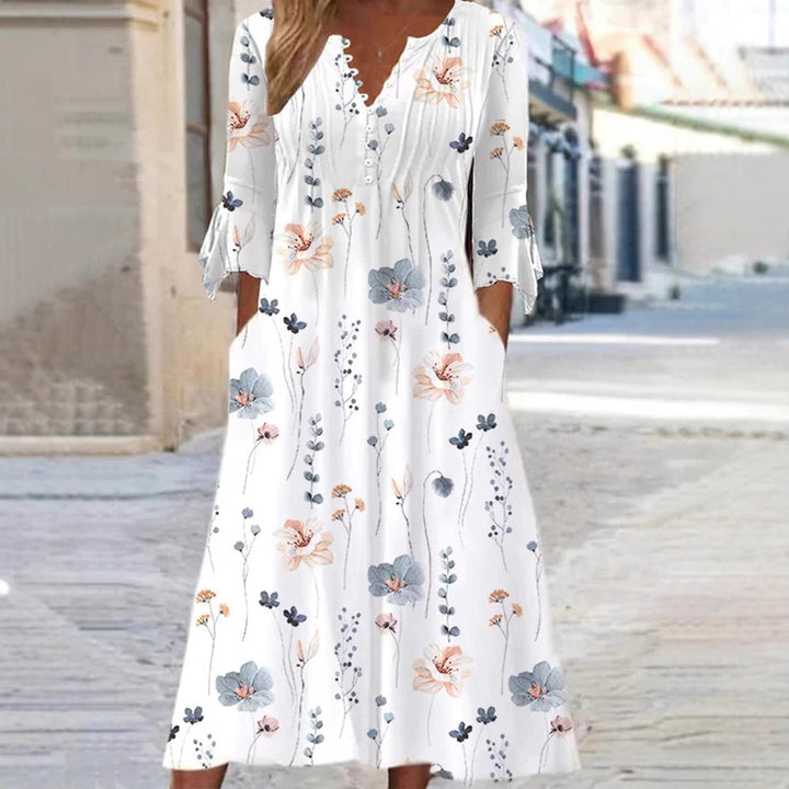 Dame maxikjole med blomsterprint og moderne knapdesign Stilla