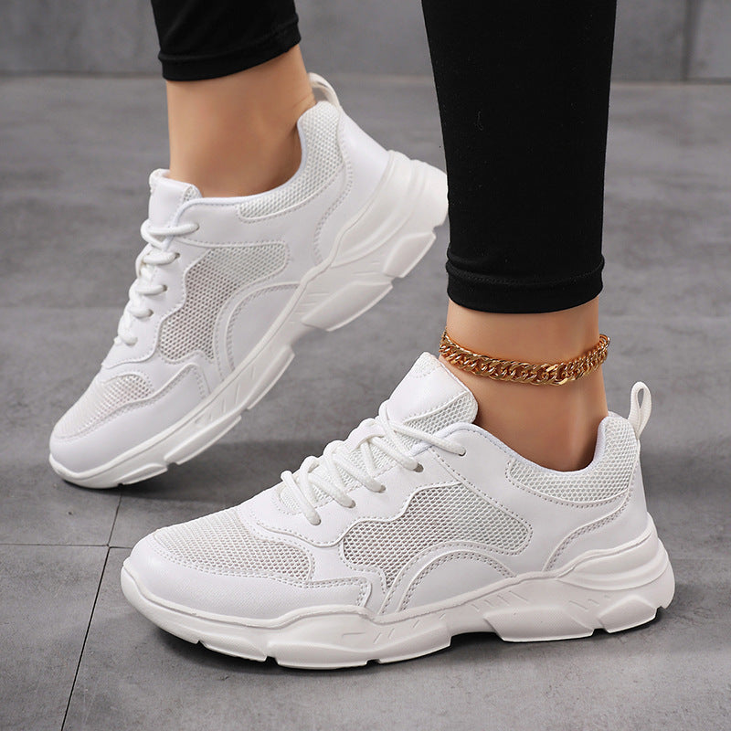 Dame nan moderne komfort sneakers i retro-look med åndbart mesh, polstret hæl og profileret let sål konstruktion Skovae