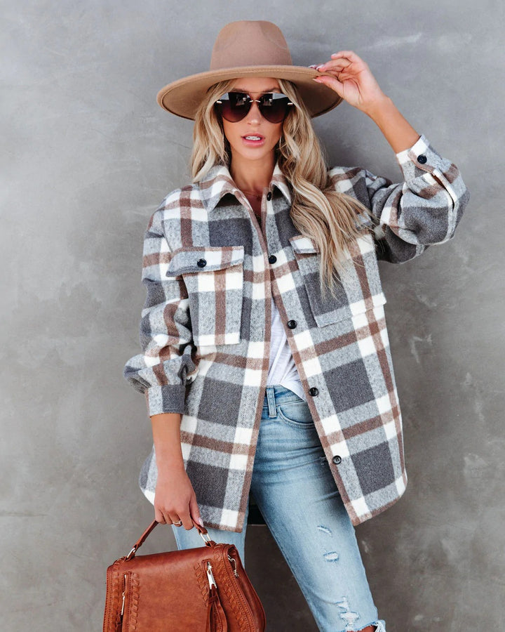 Dame afslappet oversized flanneljakke i ternet mønster med knapbar krave Stilla